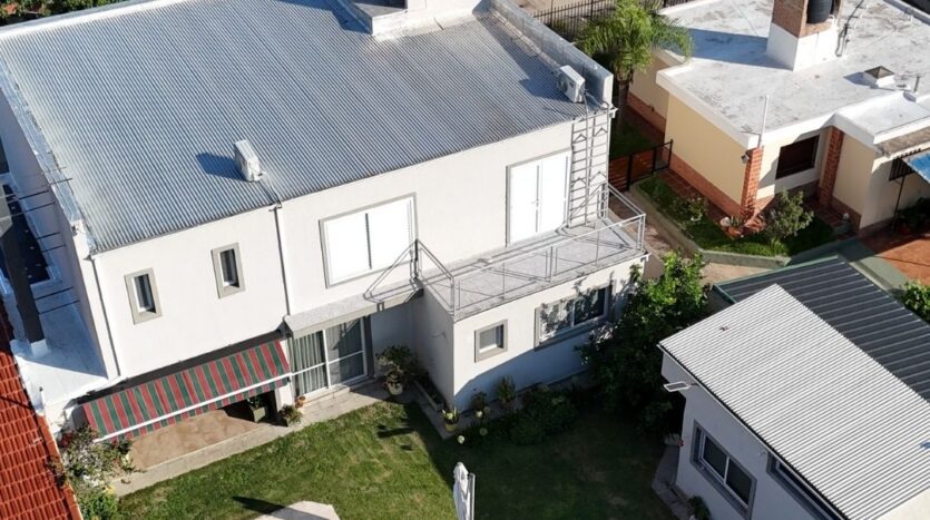 CASA EN VENTA – VILLA CARLOS PAZ (COD)